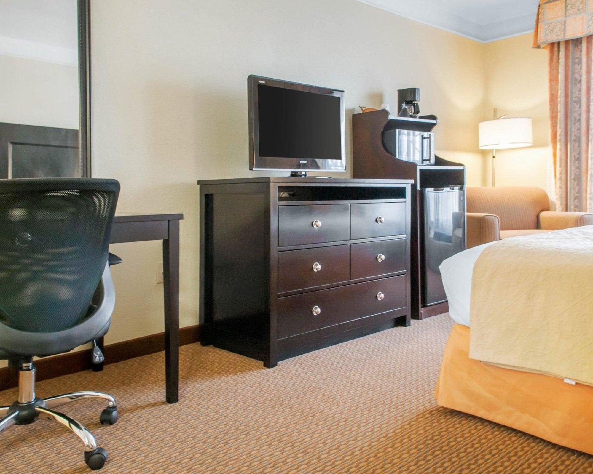 Quality Inn & Suites Gallup I-40 Exit 20 מראה חיצוני תמונה