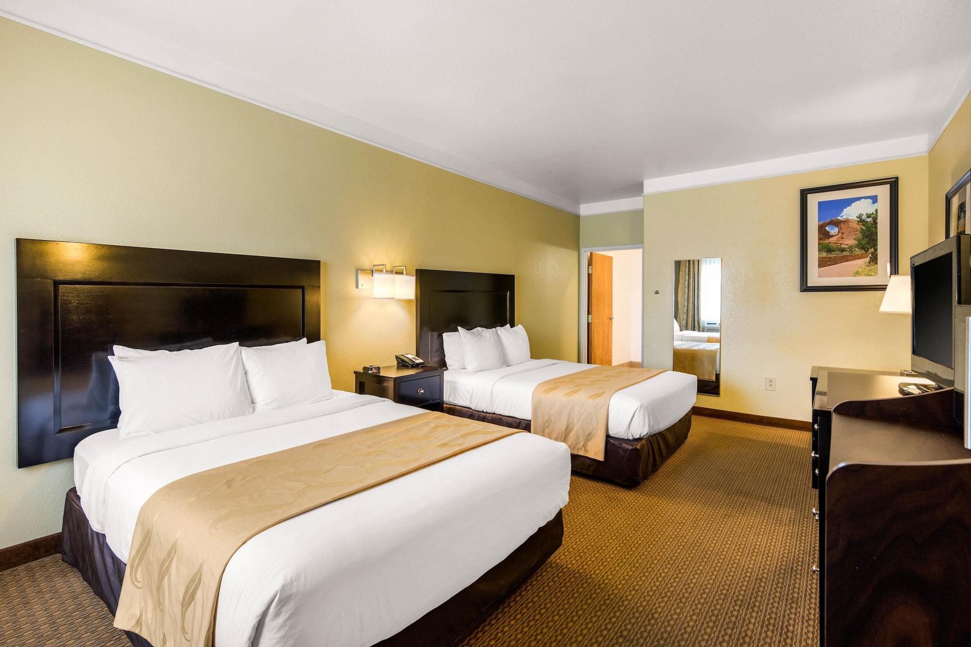 Quality Inn & Suites Gallup I-40 Exit 20 מראה חיצוני תמונה