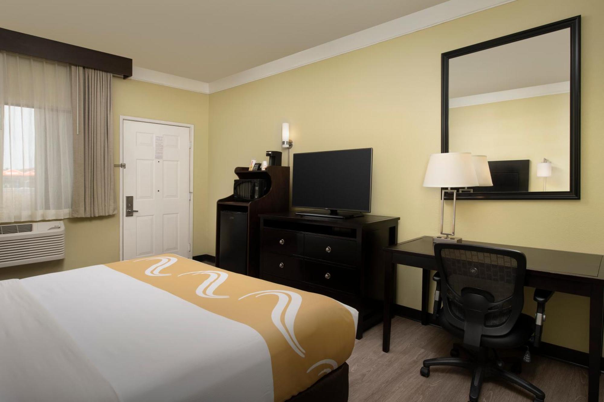 Quality Inn & Suites Gallup I-40 Exit 20 מראה חיצוני תמונה