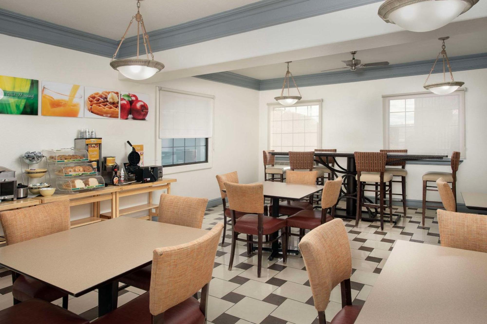 Quality Inn & Suites Gallup I-40 Exit 20 מראה חיצוני תמונה