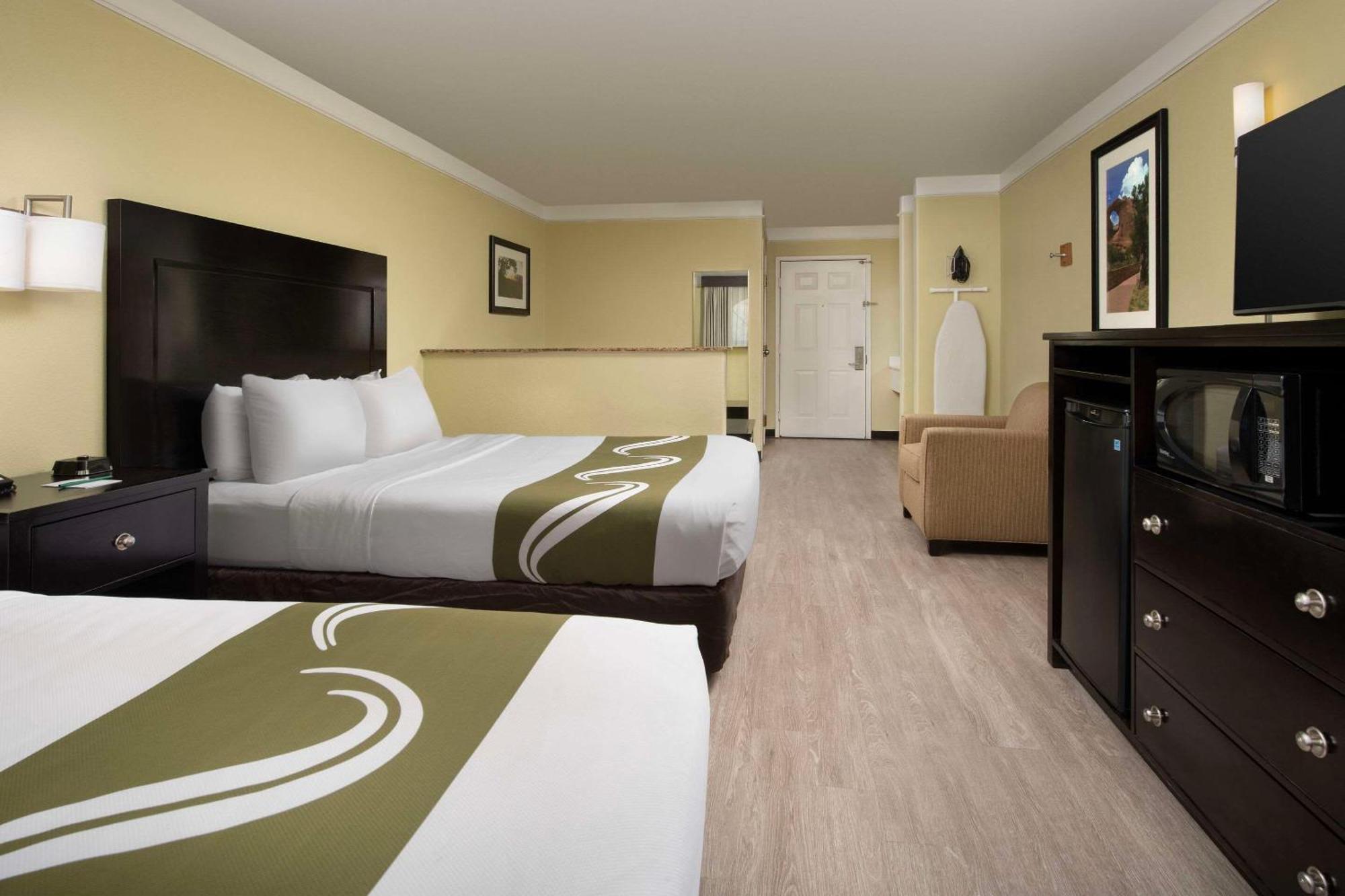 Quality Inn & Suites Gallup I-40 Exit 20 מראה חיצוני תמונה