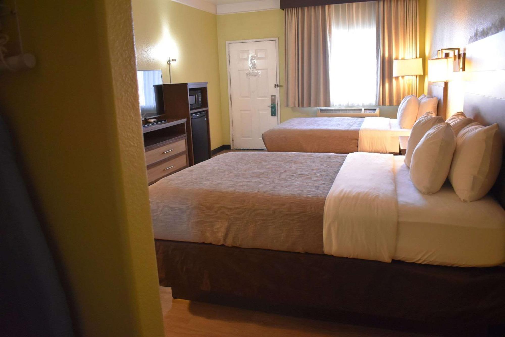 Quality Inn & Suites Gallup I-40 Exit 20 מראה חיצוני תמונה