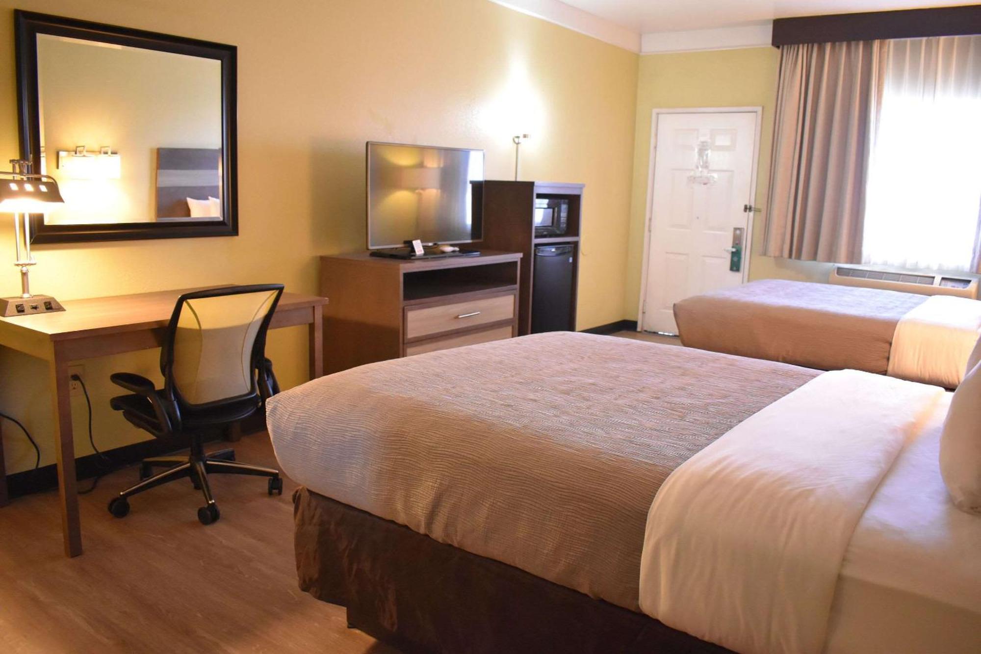 Quality Inn & Suites Gallup I-40 Exit 20 מראה חיצוני תמונה