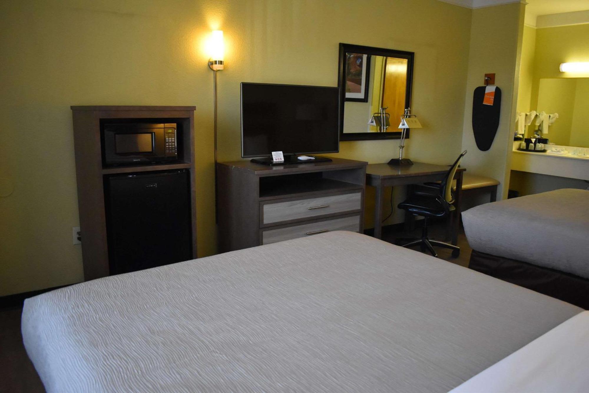Quality Inn & Suites Gallup I-40 Exit 20 מראה חיצוני תמונה