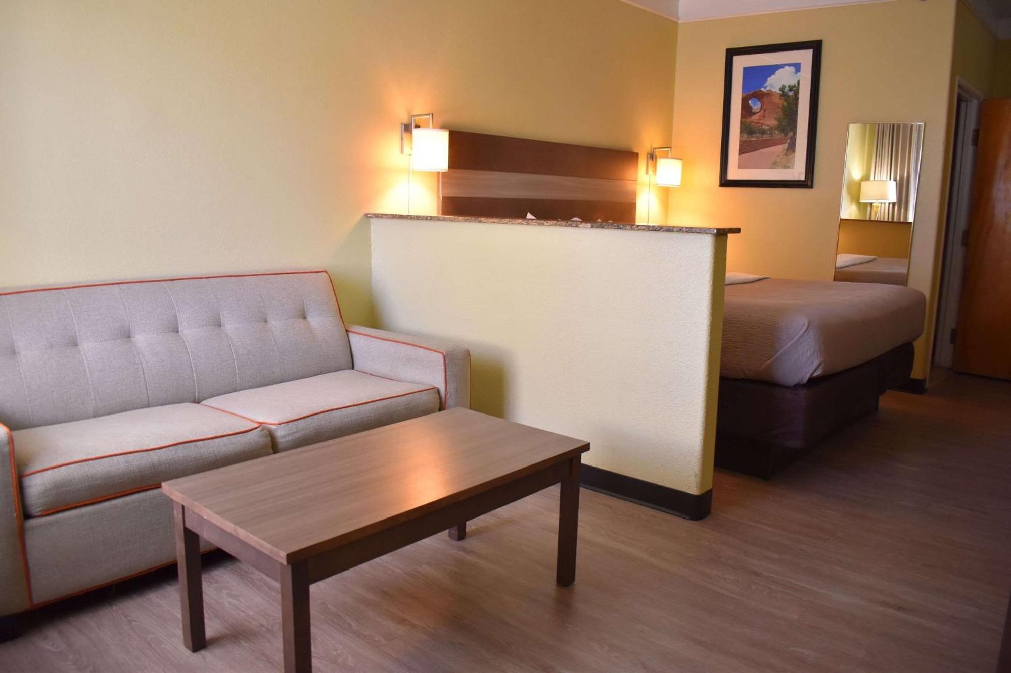 Quality Inn & Suites Gallup I-40 Exit 20 מראה חיצוני תמונה