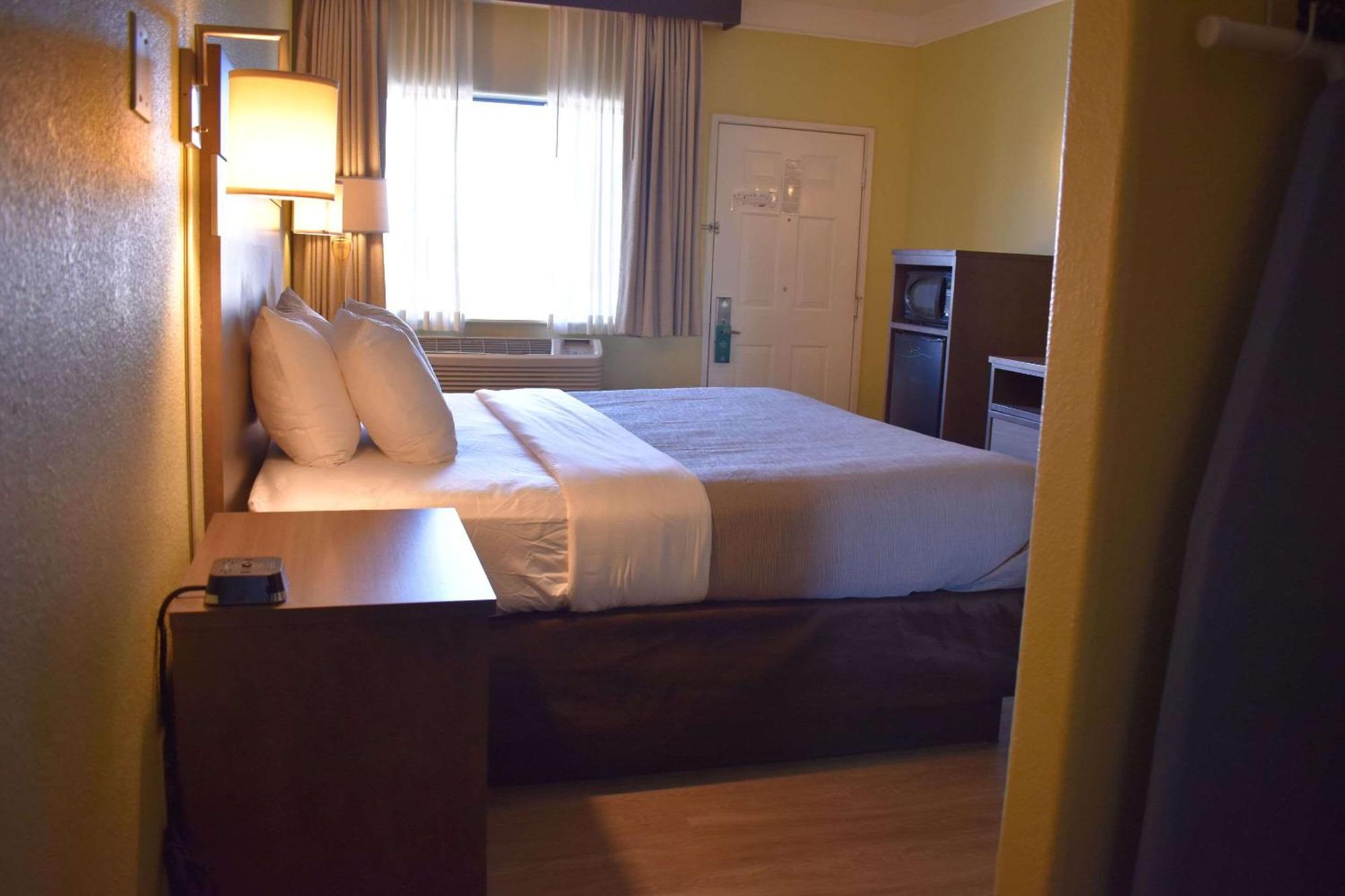 Quality Inn & Suites Gallup I-40 Exit 20 מראה חיצוני תמונה