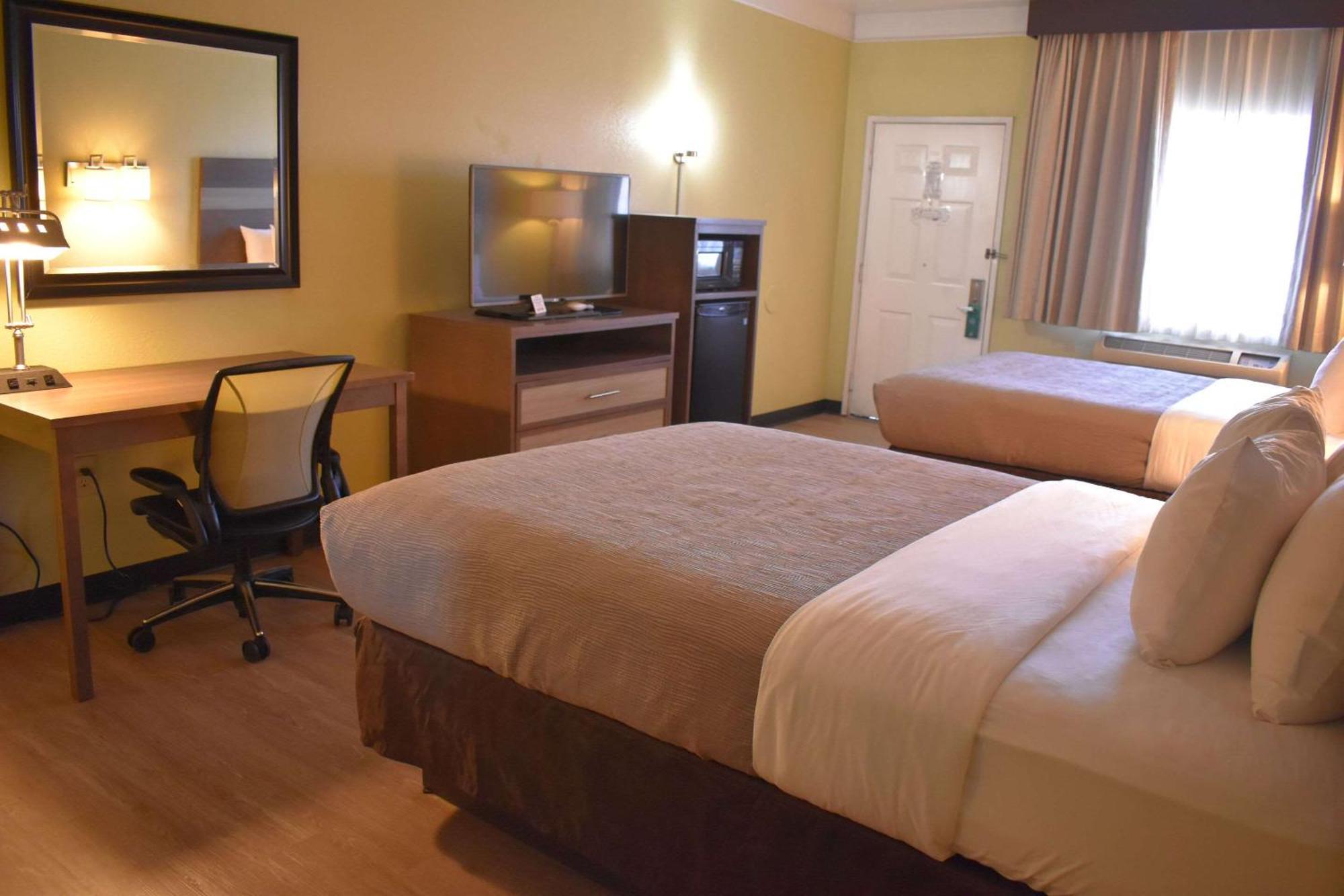 Quality Inn & Suites Gallup I-40 Exit 20 מראה חיצוני תמונה
