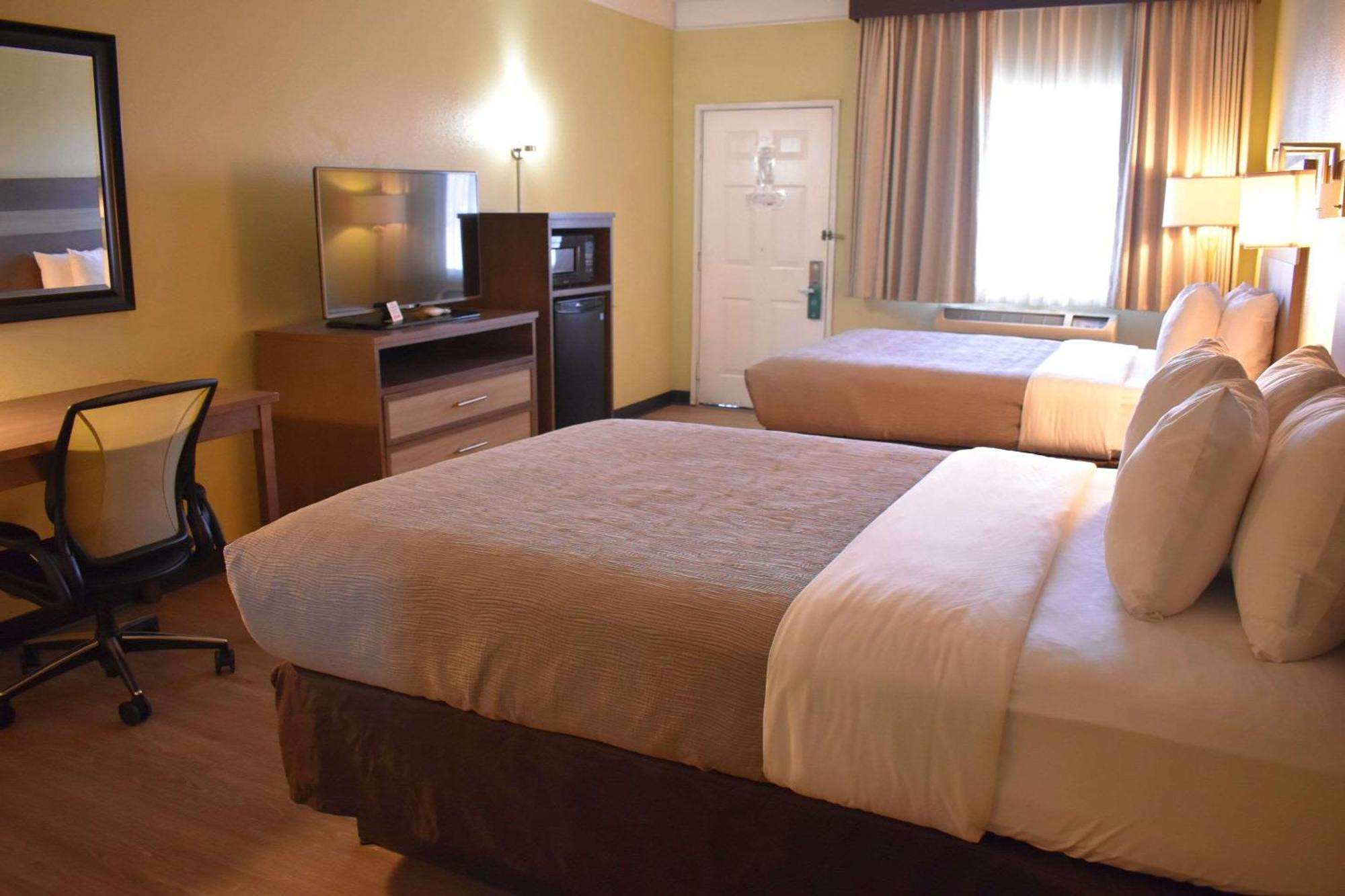 Quality Inn & Suites Gallup I-40 Exit 20 מראה חיצוני תמונה