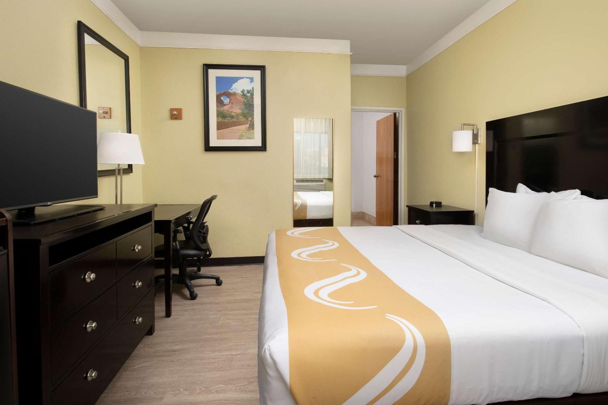Quality Inn & Suites Gallup I-40 Exit 20 מראה חיצוני תמונה