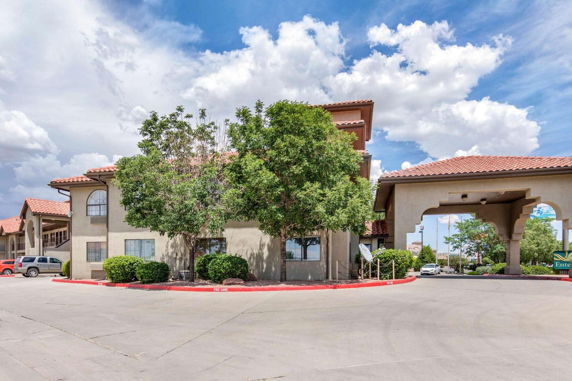 Quality Inn & Suites Gallup I-40 Exit 20 מראה חיצוני תמונה
