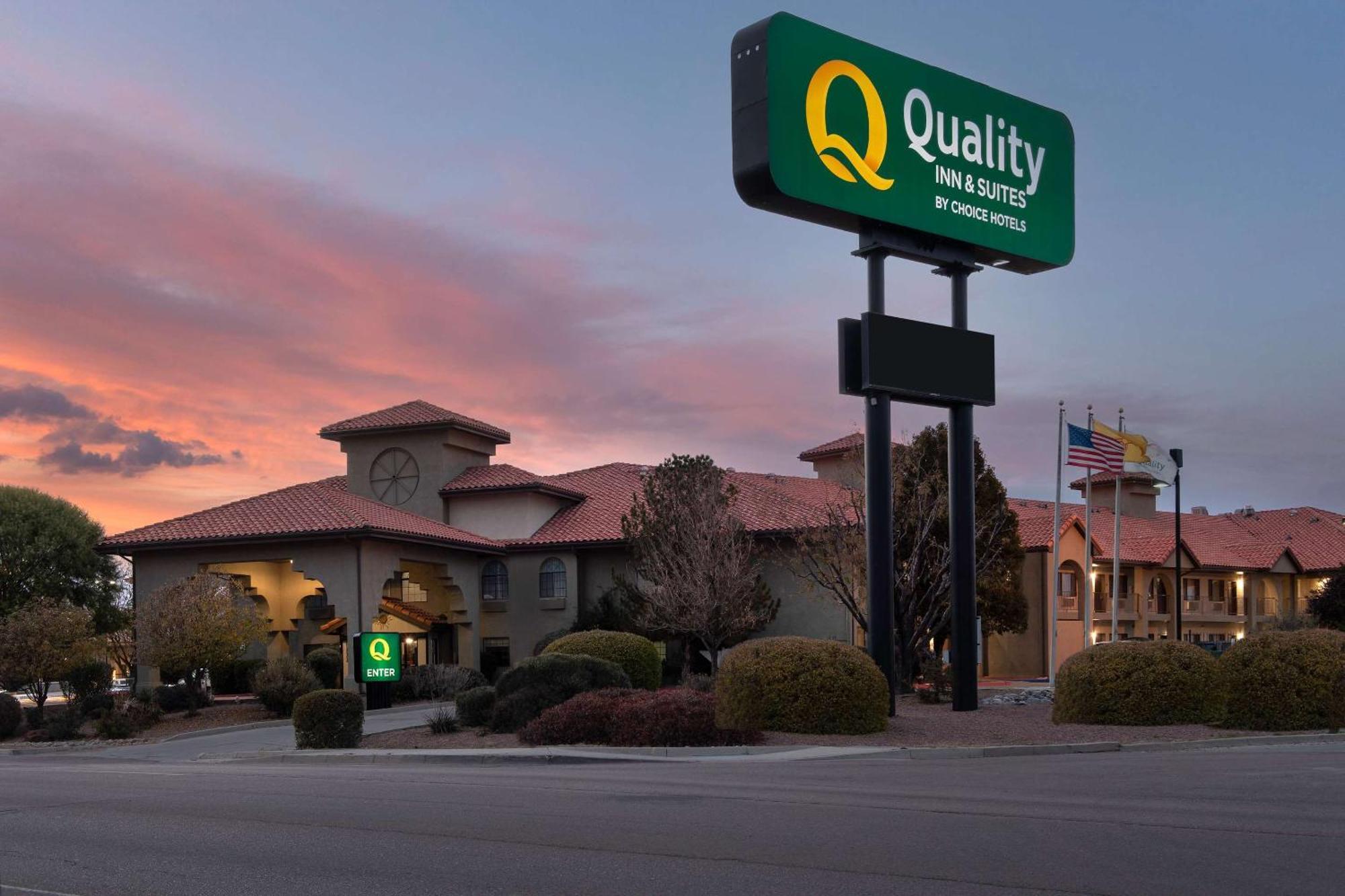 Quality Inn & Suites Gallup I-40 Exit 20 מראה חיצוני תמונה